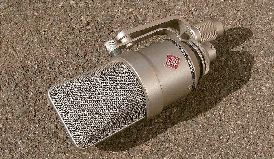 A Neumann TLM 170 studio microphone